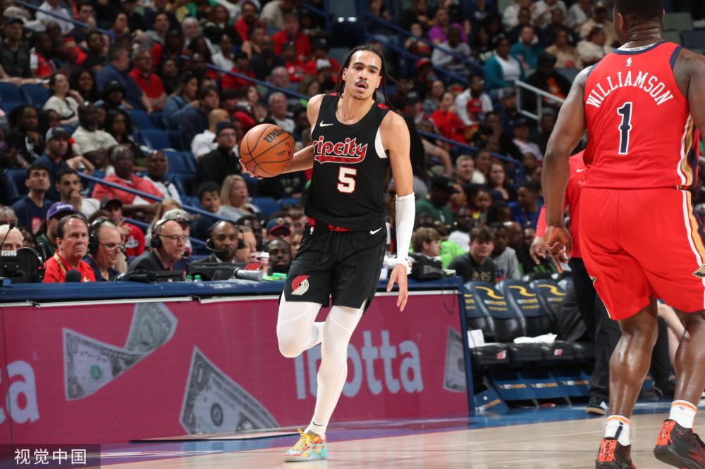 但他始终保 但他始终保