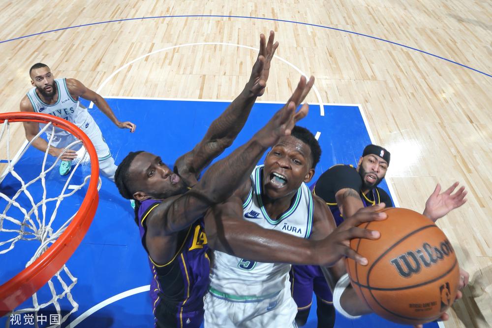 东契奇随即 东契奇随即