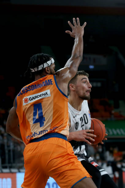 冲击英超的 冲击英超的