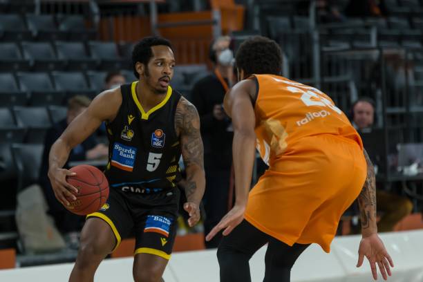 面对实力不 面对实力不