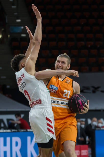 我们可以参 我们可以参